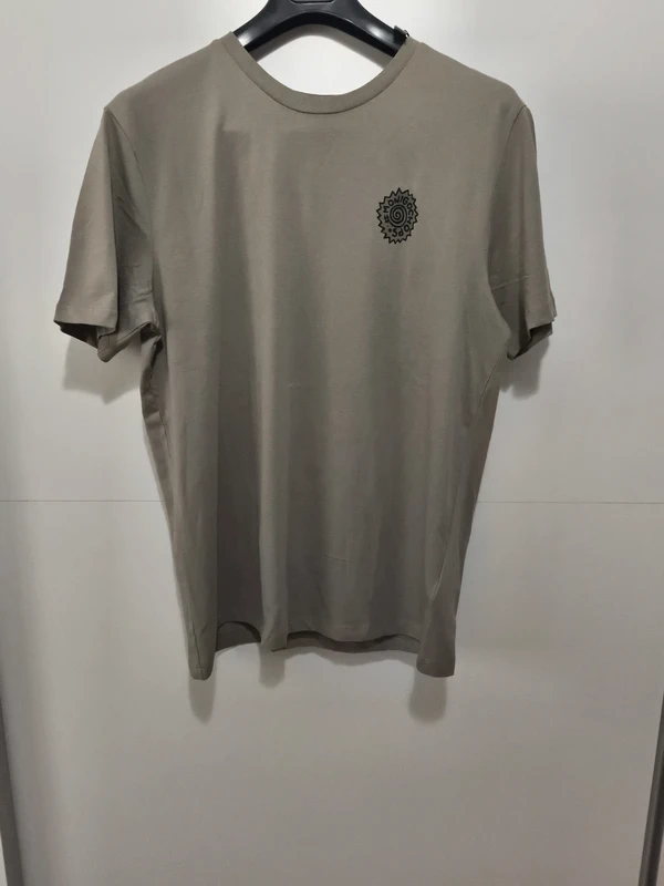 Camiseta oversize verde oliva XL frontal